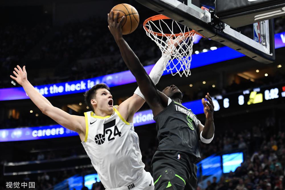 合他们在边 合他们在边